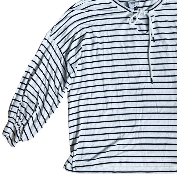 Cabi Women’s Sz M Navy White Stripe Tie Neck Top Knit Stretch Relax Game Day - Picture 4 of 13